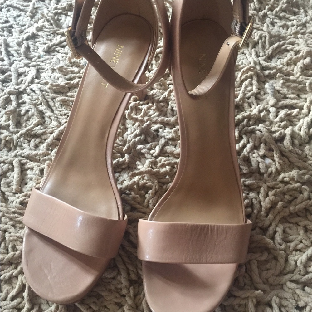Nine West size 11 M tan with 2 5/8” heel